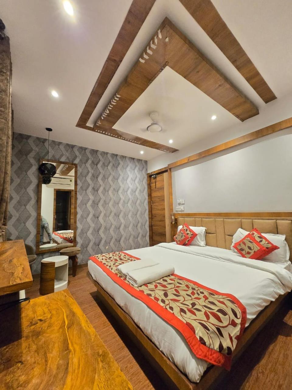 A Palace On River Varanasi Exterior foto